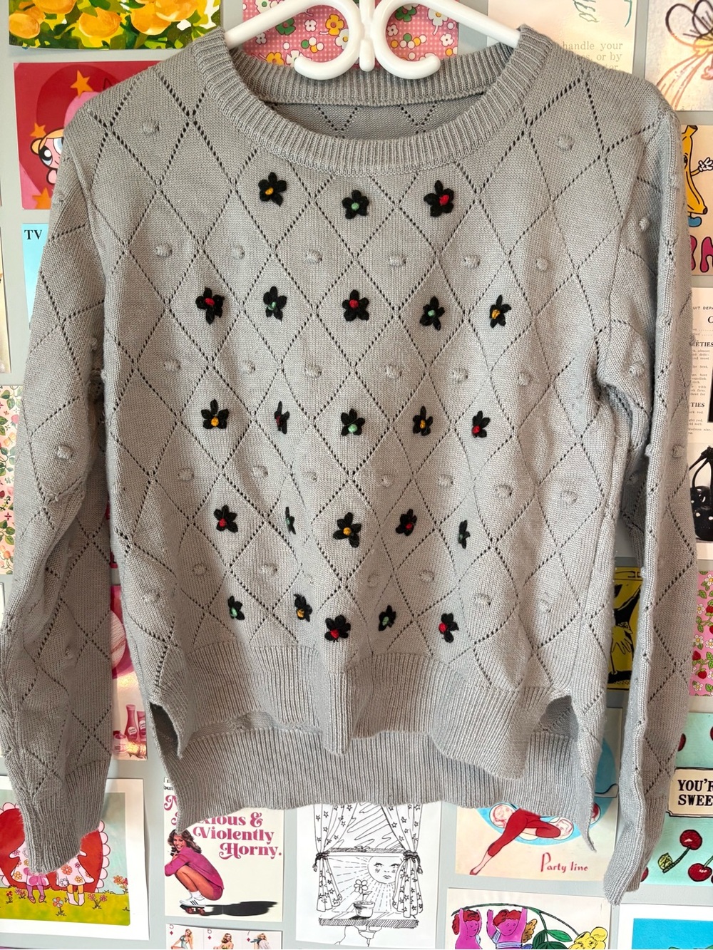 Light Gray Floral Unique Vintage Style Knit Sweater - Picture 2 of 4